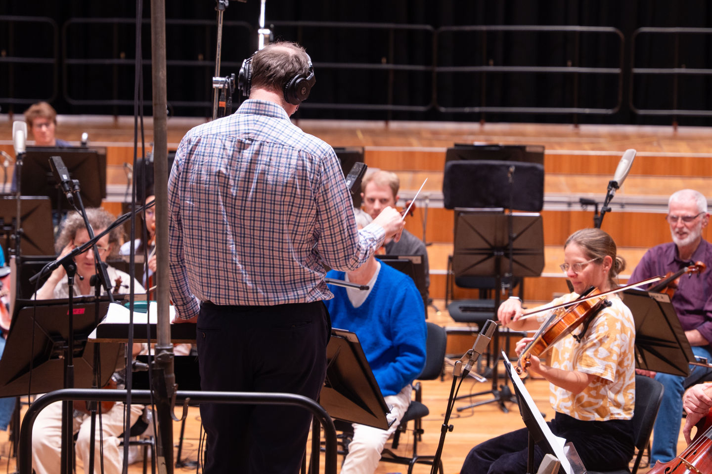 Conducting Elastic Hearts: Nigel Gaynor on Merging Sia’s Music with Orchestral Power