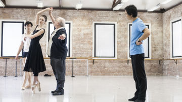 Ben Stevenson and Li Cunxin work with Clare Morehen and Huang Junshaung.