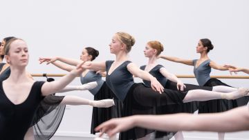 The homestay experience: Q&A with Queensland Ballet Academy dancer, Ella