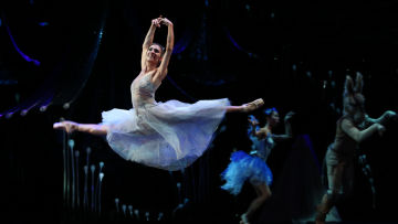 Principal Dancer Laura Hidalgo performs in Liam Scarlett's Midsummer Nights Dream. Photo David Kelly