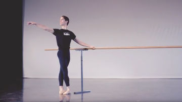 Safe Dance Practice: How Queensland Ballet Dancers Warm-up their Bodies