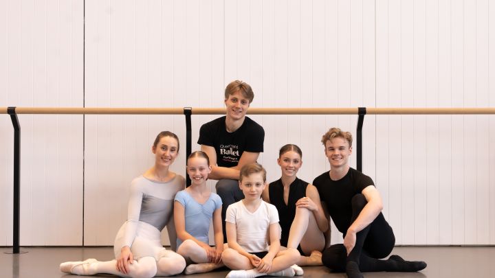 Support Queensland Ballet